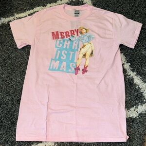 10 for $15 SALE ⭐️ pink pinup cowgirl Merry Christmas vintage t-shirt Small